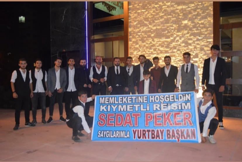 YURTBAY BAŞKAN (@yurtbaybaskan) on Twitter photo GENÇLİĞİN KALBİN DE SEN VARSIN SENİN AŞKINLA HERDAİM HERYERDE SENİNLEYİZ BABA REİSİM <a href="/sedat_peker/">Sedat Peker</a> GENÇLİĞİN KALBİN DE SEN VARSIN SENİN AŞKINLA HERDAİM HERYERDE SENİNLEYİZ BABA REİSİM <a href="/sedat_peker/">Sedat Peker</a>
