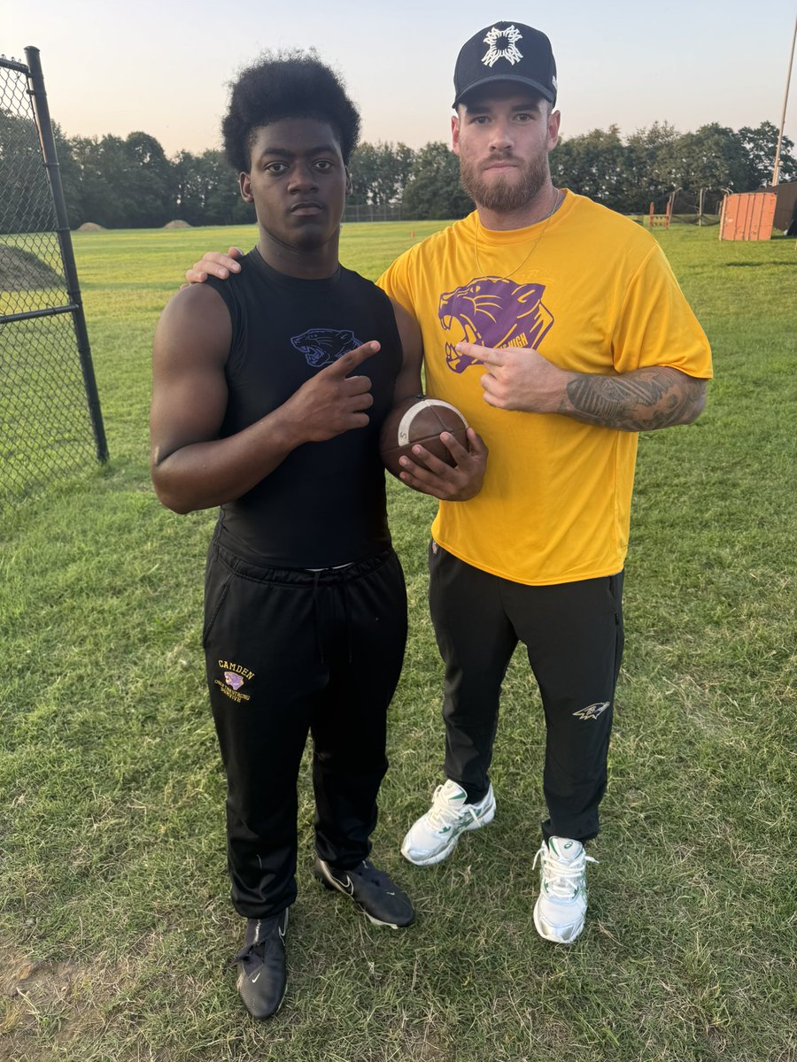 Jaythan Candelario (@jaythanc16) on Twitter photo Had a great practice with <a href="/DevinLeary1/">DLeary</a>
Greatful for the knowledge, got better today💪🏾💪🏾 <a href="/CmdPanther1/">Rob Hinson</a> <a href="/CoachMPerry/">Matt Perry</a> Had a great practice with <a href="/DevinLeary1/">DLeary</a>
Greatful for the knowledge, got better today💪🏾💪🏾 <a href="/CmdPanther1/">Rob Hinson</a> <a href="/CoachMPerry/">Matt Perry</a>