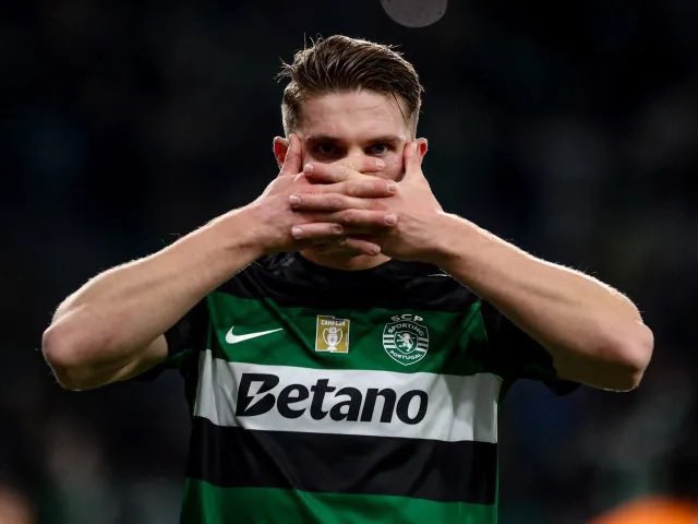 FabrizioRomano's tweet image. 🚨 Manchester United have been offered again the chance by intermediaries close to Sporting to bid for Viktor Gyökeres; same as last week.
Clear answer once again from Viktor: he wants to join Arsenal, his only desire… he keeps fighting for that ❤️🤍
🎥 youtu.be/Tmvt5tAHAEA
