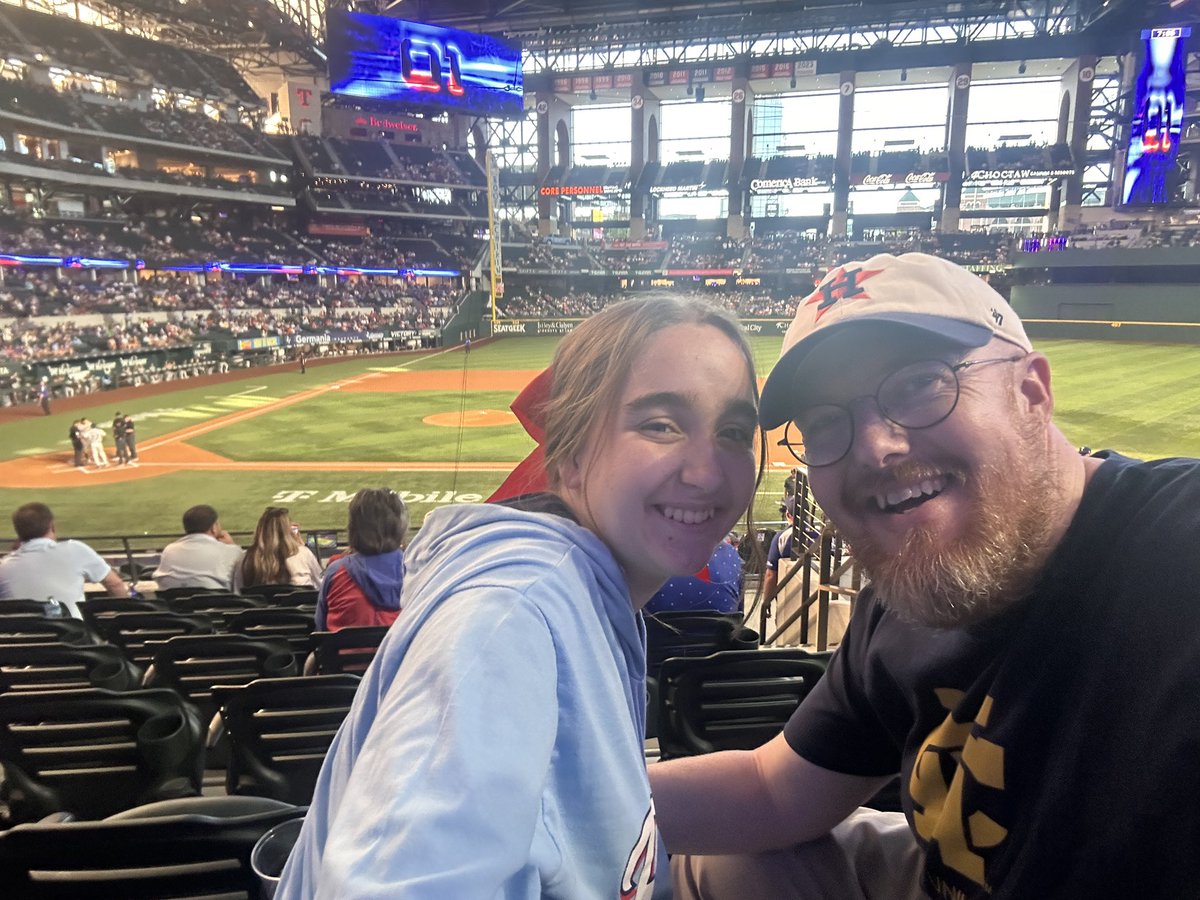 mhenslee's tweet image. Back at the Ag Barn, this time with L and K because we thought A and G had other plans. Here’s hoping K’s team can handle the powerhouse Athletics. 🤪
