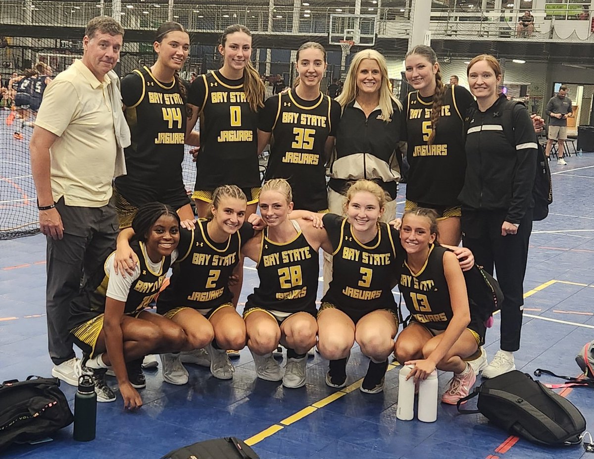 EvaAndrews44's tweet image. What a ride it&apos;s been with the @BayStateJags for the last six years! Thank you to all of my coaches &amp;amp; teammates!