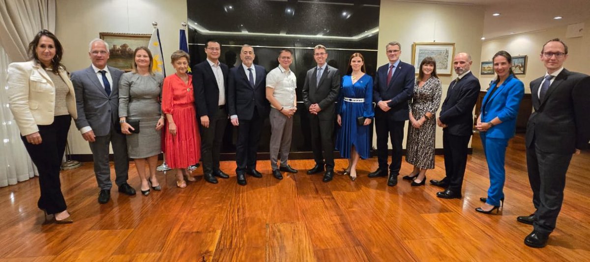 EUAmbPH's tweet image. A warm thank you Senate President Chiz Escudero and Senator @WinGatchalian74 for an inspiring discussion over dinner with my fellow ๐ช๐บ Member State Ambassadors on ๐ต๐ญ legislative activities and on reinforcing our cooperation!