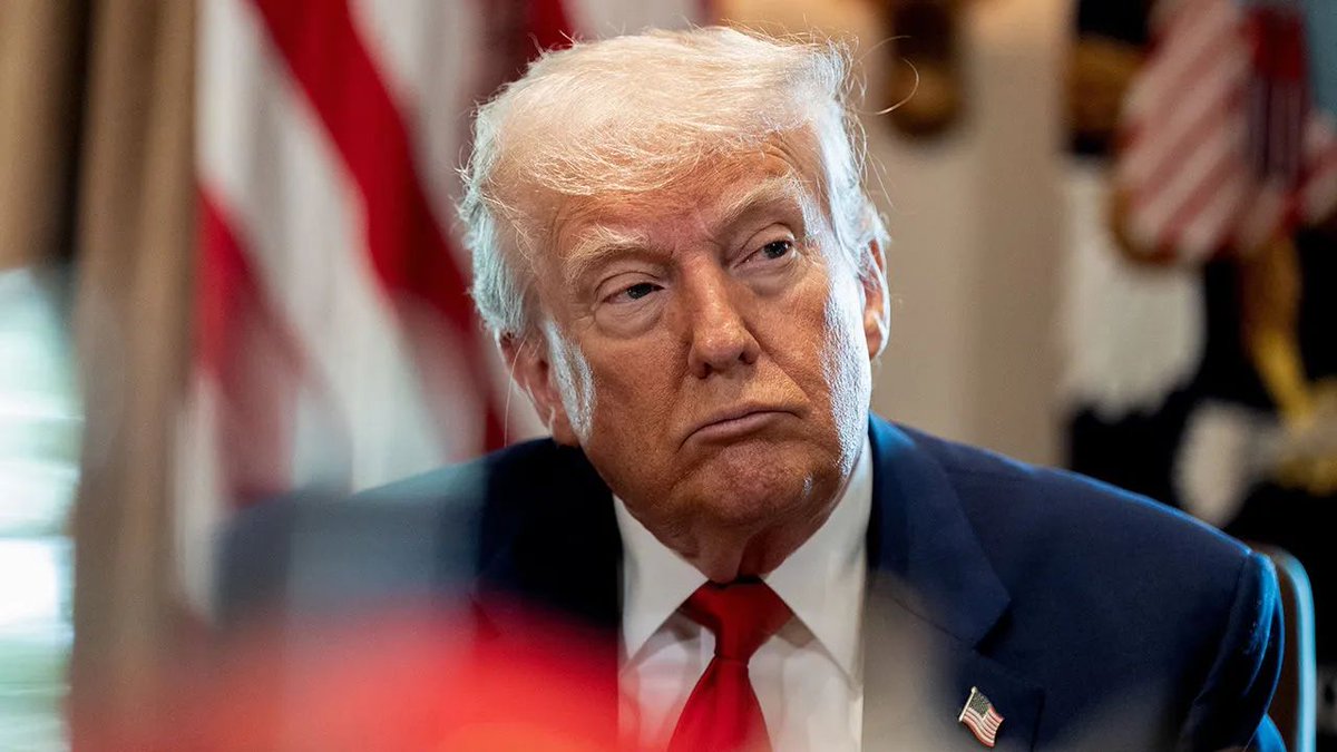 QudsNen's tweet image. Breaking | Trump says the U.S. will strike Iranian nuclear facilities again if necessary.