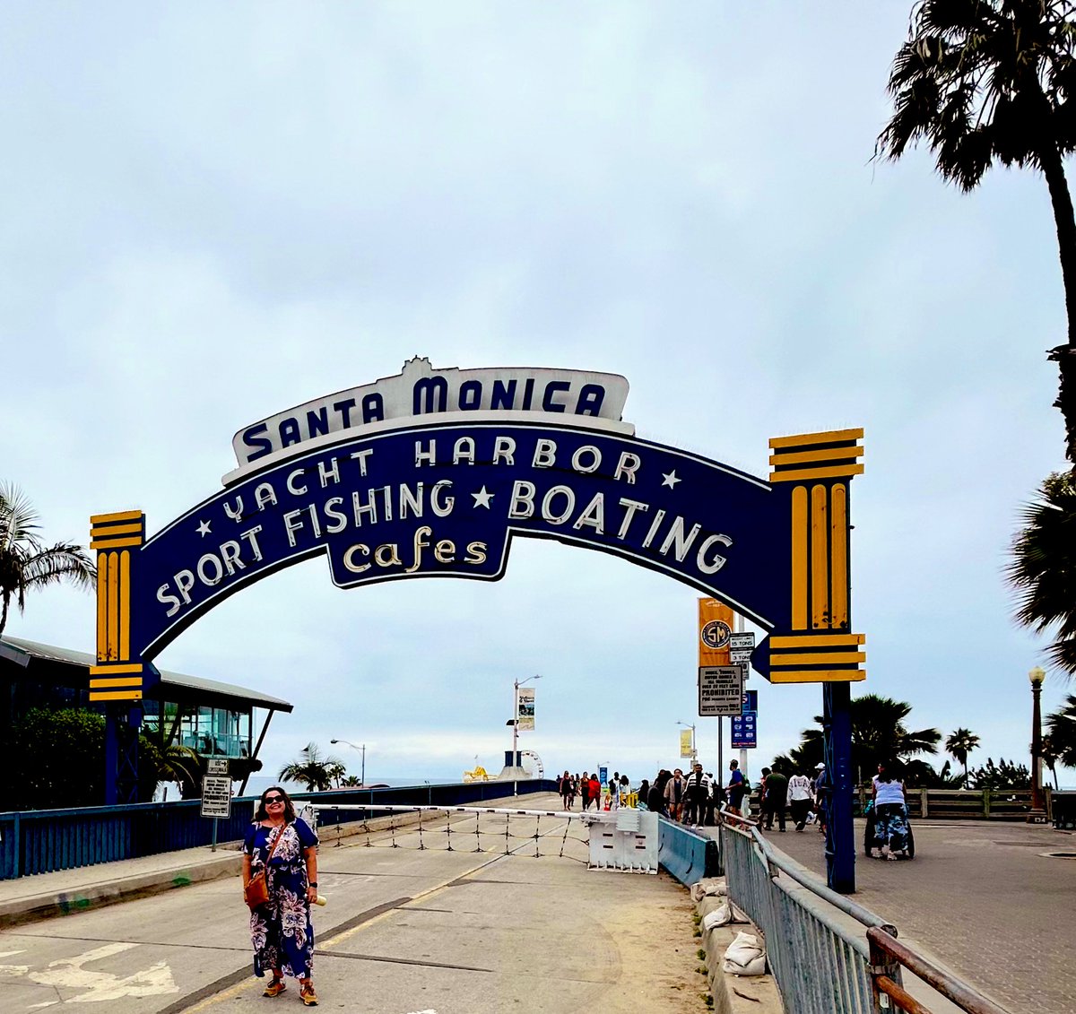 Jane_Arthur_'s tweet image. Enjoying our final day in LA at the Grove Original Farmers Market sampling pickles and tasting and watching peanut butter being made 🥒🥜 followed by an afternoon at Santa Monica Pier admiring the ocean albeit a bit hazy today ⚓️🌊 LA California has been amazing ☀️🌴