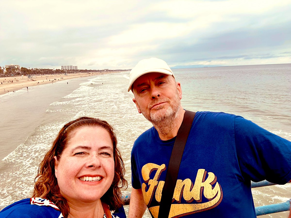 Jane_Arthur_'s tweet image. Enjoying our final day in LA at the Grove Original Farmers Market sampling pickles and tasting and watching peanut butter being made 🥒🥜 followed by an afternoon at Santa Monica Pier admiring the ocean albeit a bit hazy today ⚓️🌊 LA California has been amazing ☀️🌴