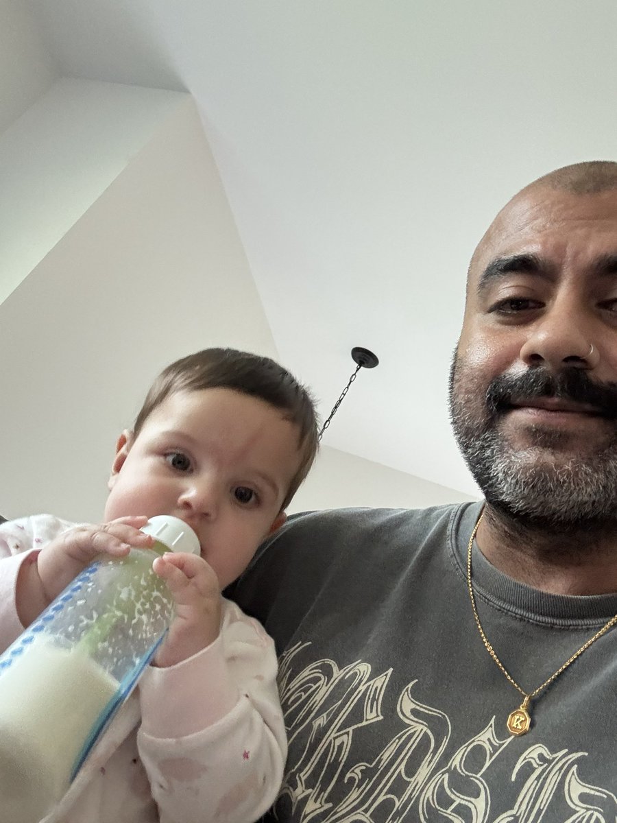 KushDaddyyy's tweet image. Got her a Labubu and she started crying lmao