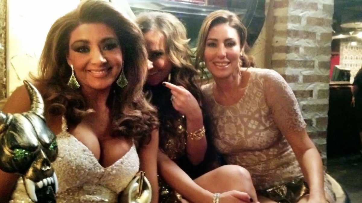 beywonderous's tweet image. me with ana noguiera and jumbo gunn at the premiere of wonder woman: amazon princess (2027) when they use greg rucka’s run for inspiration in the movie