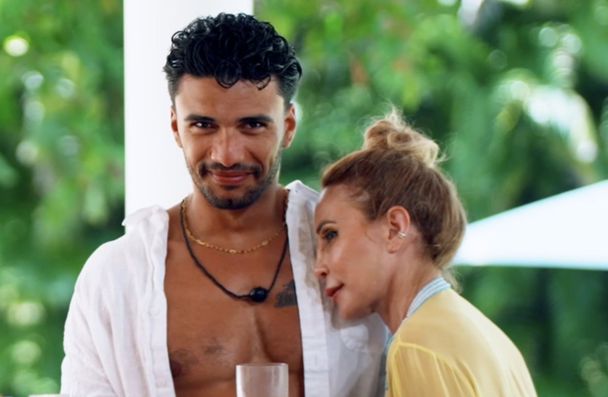 ShesAllBach's tweet image. *record scratch* *freeze frame* Yep, that's me. You're probably wondering how I got here. #BachelorInParadise