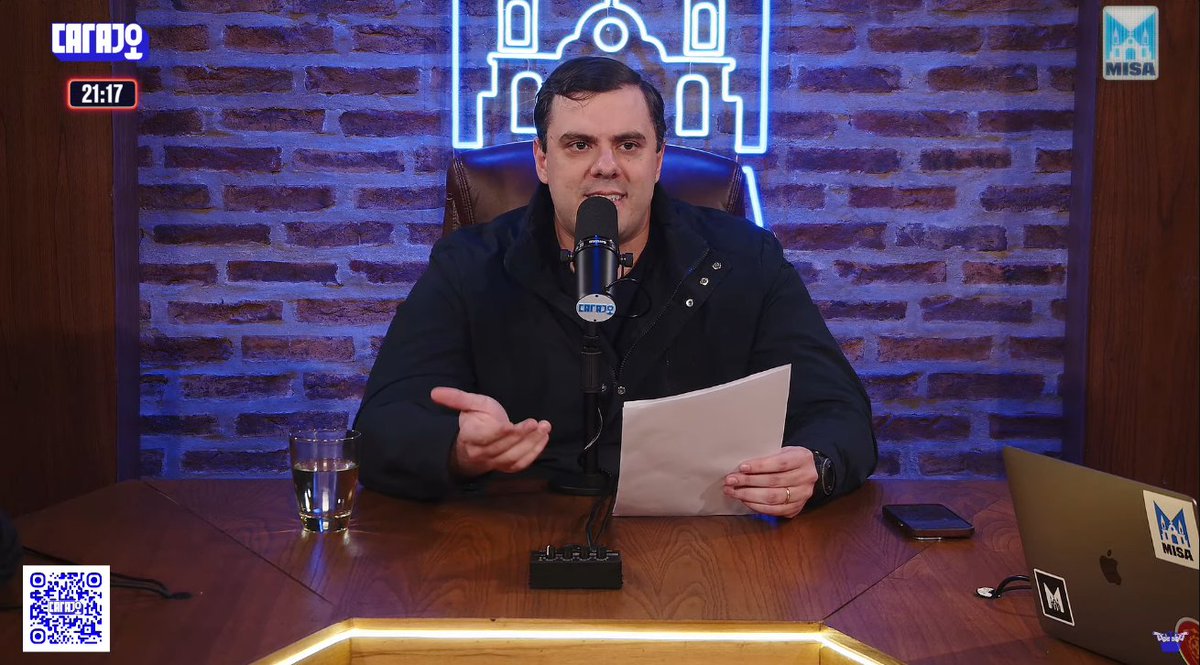 CarajoStream's tweet image. Coincido en todo lo que está diciendo el gordo en el comunicado.
