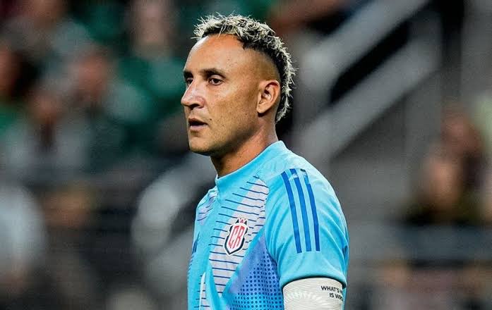 NotiGoya's tweet image. Uno de los mejores porteros de la historia reciente pidió al club que siguiera intentando el fichaje hasta llegar.
Keylor Navas presionó y pidió llegar a Pumas.
Hay que apreciar muchísimo el fichaje y el esfuerzo hecho por traerlo.