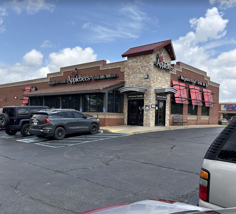nascarcasm's tweet image. Addresses to know for #Brickyard400 weekend:
IMS: 4790 W 16th St, Indianapolis, IN
Lucas Oil Indianapolis Raceway Park: 10267 East U.S. Highway 136, Indianapolis, IN
Applebee's where Mike Harmon tried to arrange a brawl with Michael Annett: 5664 Crawfordsville Rd, Speedway, IN