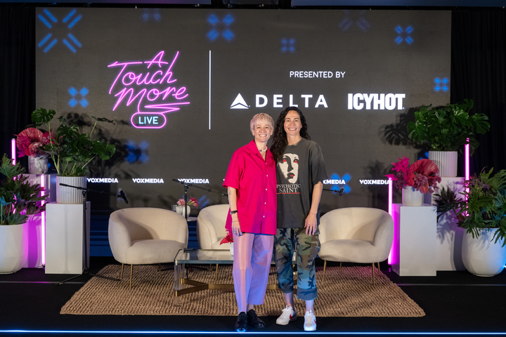 voxmedia's tweet image. Vox Media took over Indy for WNBA All-Star Weekend with Sue Bird & Megan Rapinoe, hosting live shows for A Touch More & Bird’s Eye View- plus a VIP after-party with league stars.
Thanks @Delta, @icyhot & @GooglePixel_US for powering the fan experience!