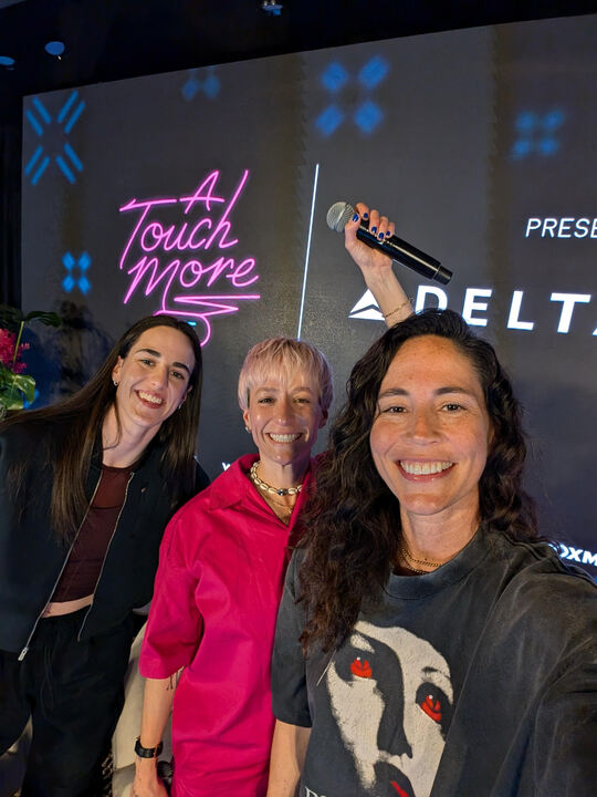 voxmedia's tweet image. Vox Media took over Indy for WNBA All-Star Weekend with Sue Bird & Megan Rapinoe, hosting live shows for A Touch More & Bird’s Eye View- plus a VIP after-party with league stars.
Thanks @Delta, @icyhot & @GooglePixel_US for powering the fan experience!