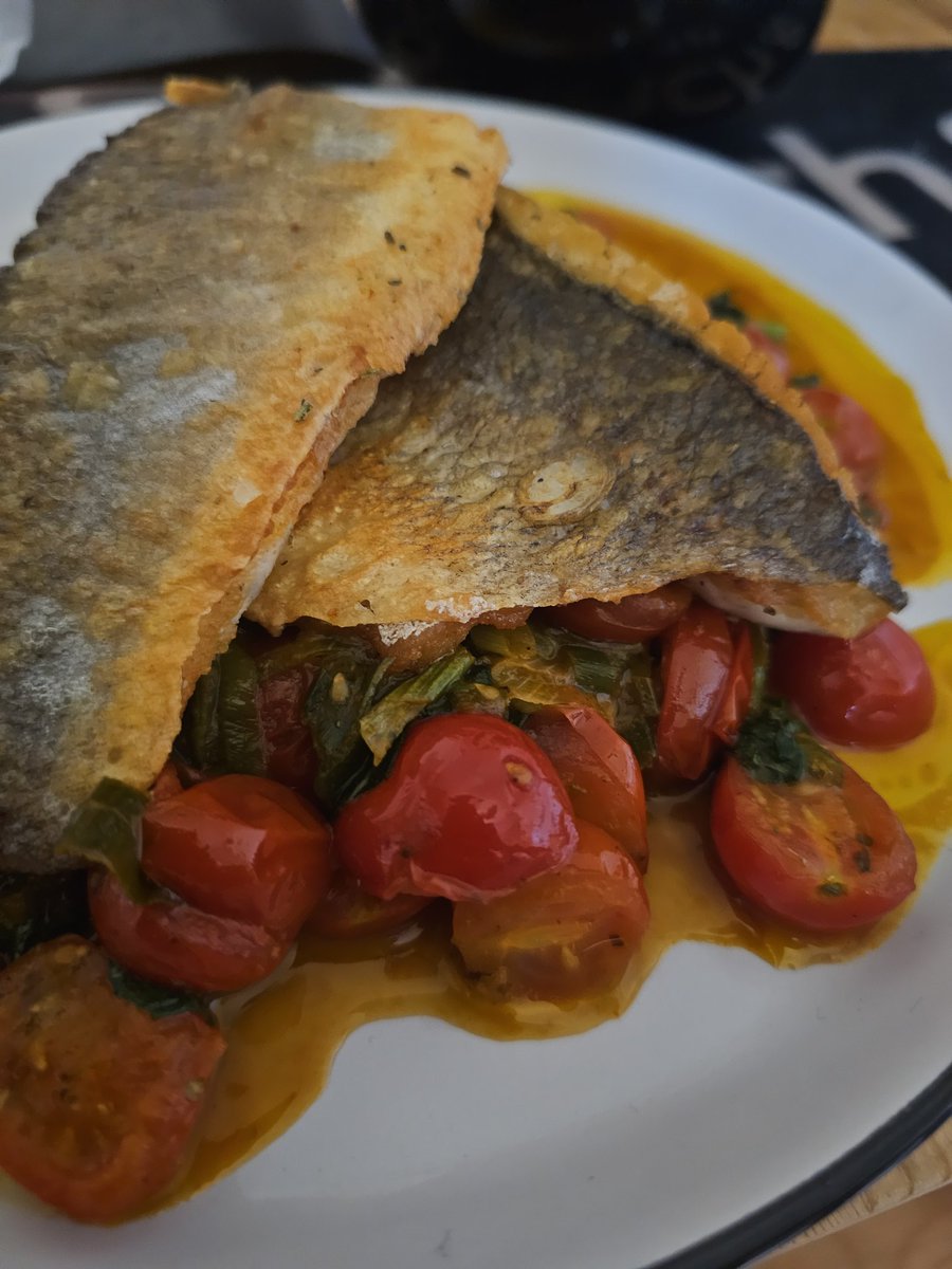 Lukas Juhaniak tweet media