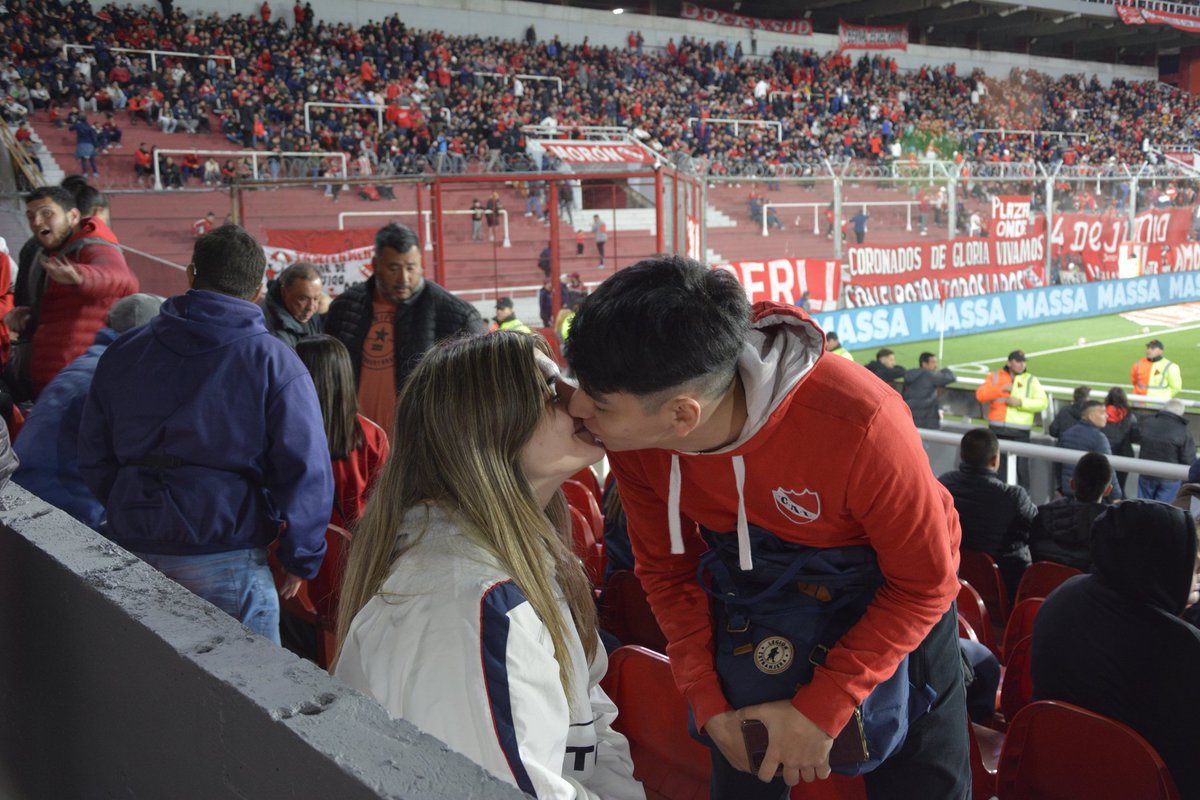 Esto es una verdadera meta pelotudos, no fumarse un porro juntos