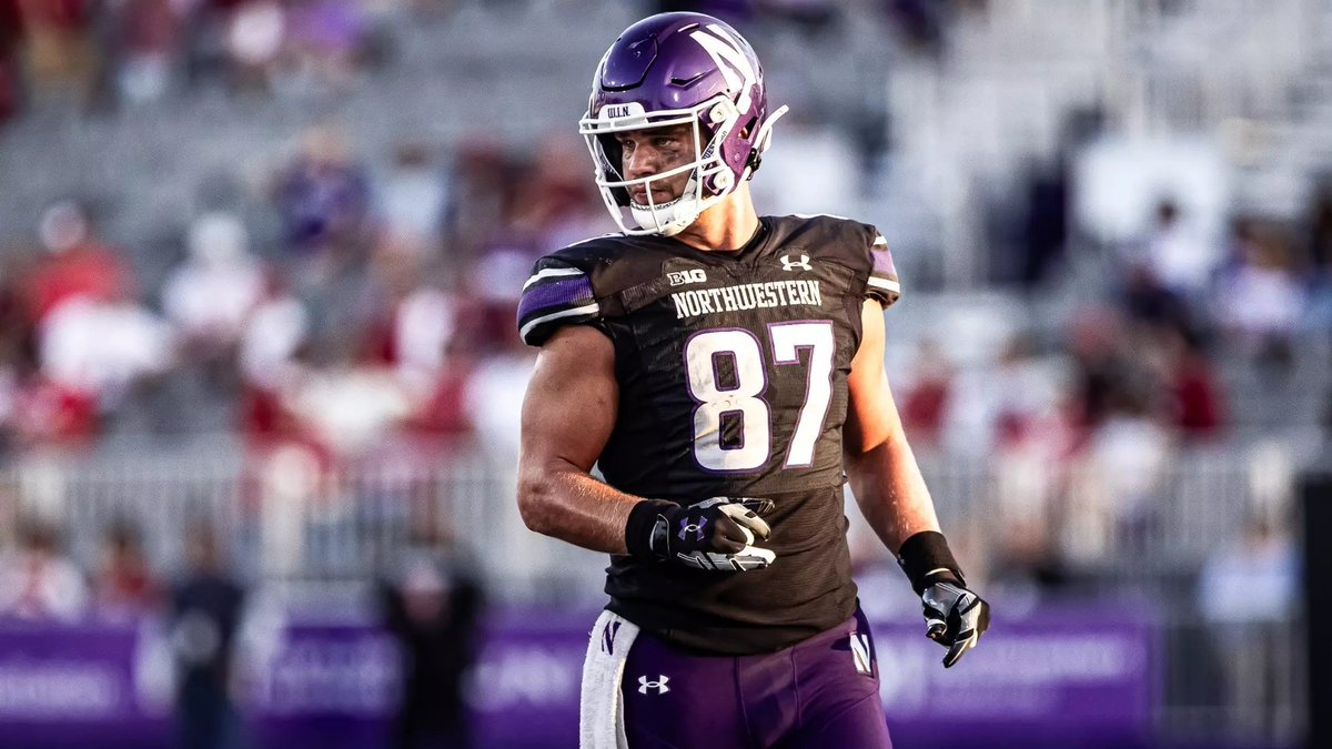 JamesLarsenPFN's tweet image. News: The Chicago #Bears worked out @XFLBrahmas TE Thomas Gordon today, per source.
Gordon was a late season signing by San Antonio, who previously was at RMC with Chicago in the spring. Played his college ball at Northwestern. #UFL