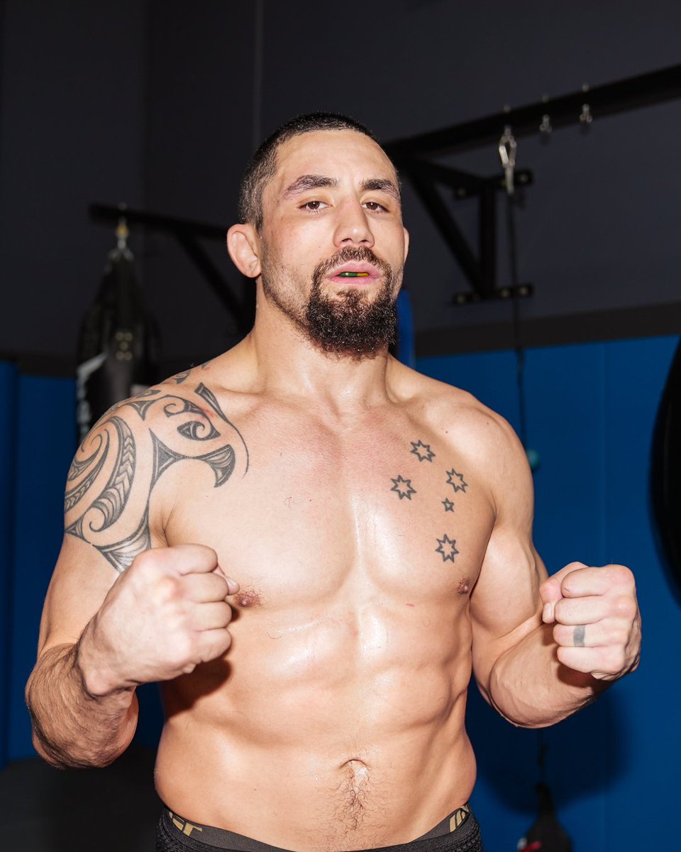 UFCEspanol's tweet image. Robert Whittaker busca poner fin a la racha de victorias de RDR 😤
#UFCAbuDhabi | Sáb 26 de julio | @robwhittakermma