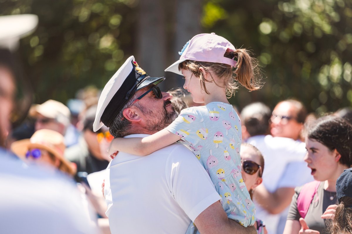 OpenArmsSupport's tweet image. Behind every veteran is a family serving alongside them.  

Through the ups and downs of deployments, postings, transition, and everything that comes in between. 

We know it isn’t easy, and we are here for you. 

Day or night, 365 days a year. 

☎️ 1800 011 046