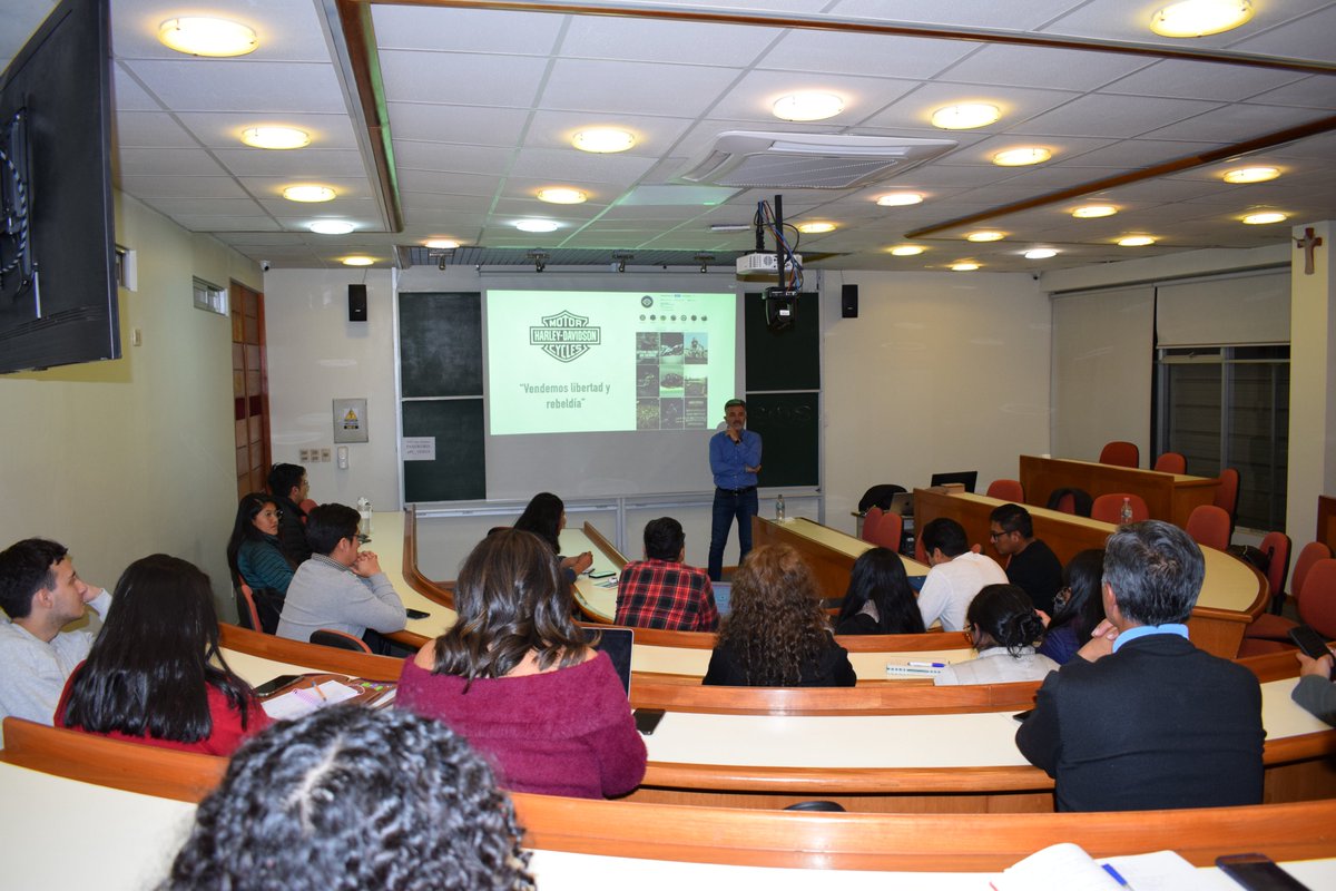 ePC_UCB's tweet image. 🎉 ¡Así vivimos el curso “Transformando Ideas en Productos Exitosos”!

Más de 60 participantes aprendieron junto al Dr. Gerardo Castillejo sobre metodologías ágiles, validación de ideas y diseño de productos centrados en el cliente.

#Innovación #ePCUCB #TransformandoIdeas
