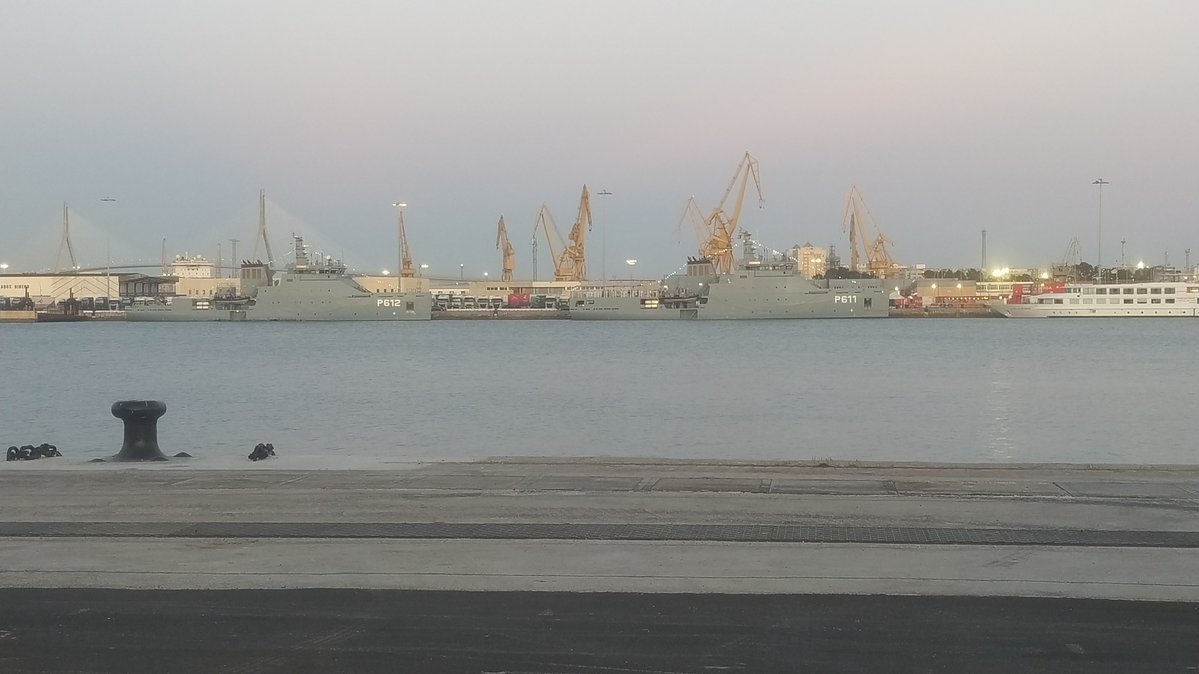 WarshipCam's tweet image. Tunisian National Navy Damen Multi Service Offshore Patrol vessels (MSOPV) MNT Syphax (P611) and MNT Hannon (P612) in Cádiz, Spain - July 19, 2025
SRC: TW-WarshipCam