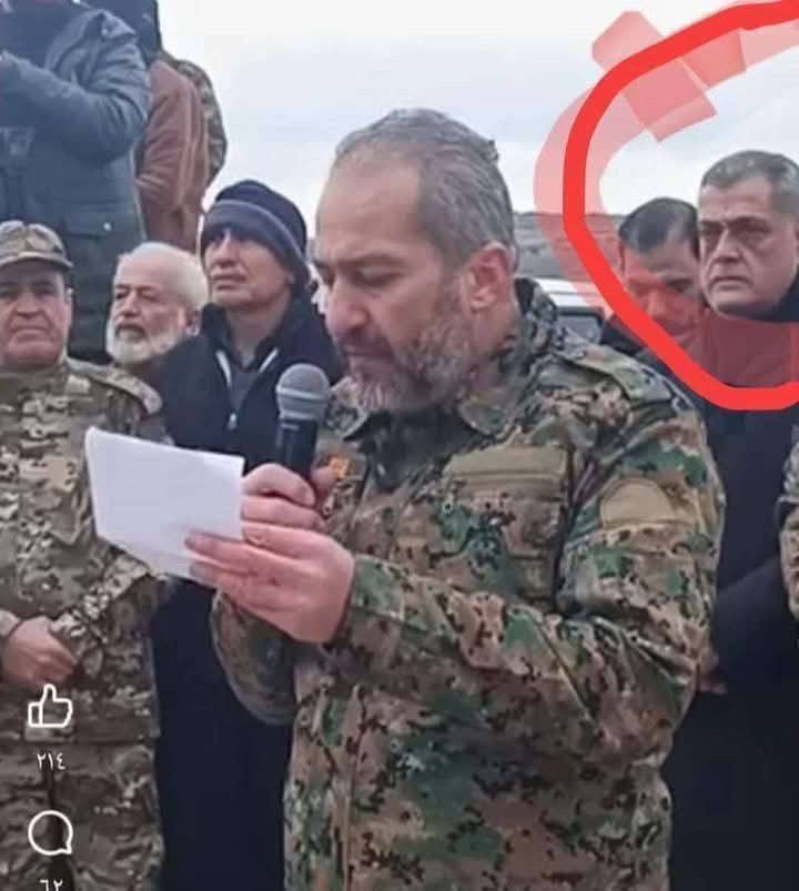 زعيم العصابات الخارجة عن القانون هو طارق الشوفي في بلدة كفر وهو من يدير المعارك لحكمت الهجري في بلدة قنوات يوجد في بلدة قنوات جزاري صيدنايا ومنهم العميد الشعراوي مرتكب المجازر في صيدنايا موجودين في مضافة الهجري.