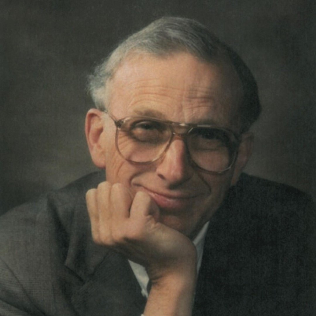 theNASciences's tweet image. #NASmember George B. Field shaped modern #astronomy and #astrophysics as a scientist, mentor, and leader. A new memoir reflects on his brilliant mind, broad curiosity, and warmth that inspired generations of astronomers.
📖 Read it here: ow.ly/7cGS50WsLJZ
#MemoirMonday