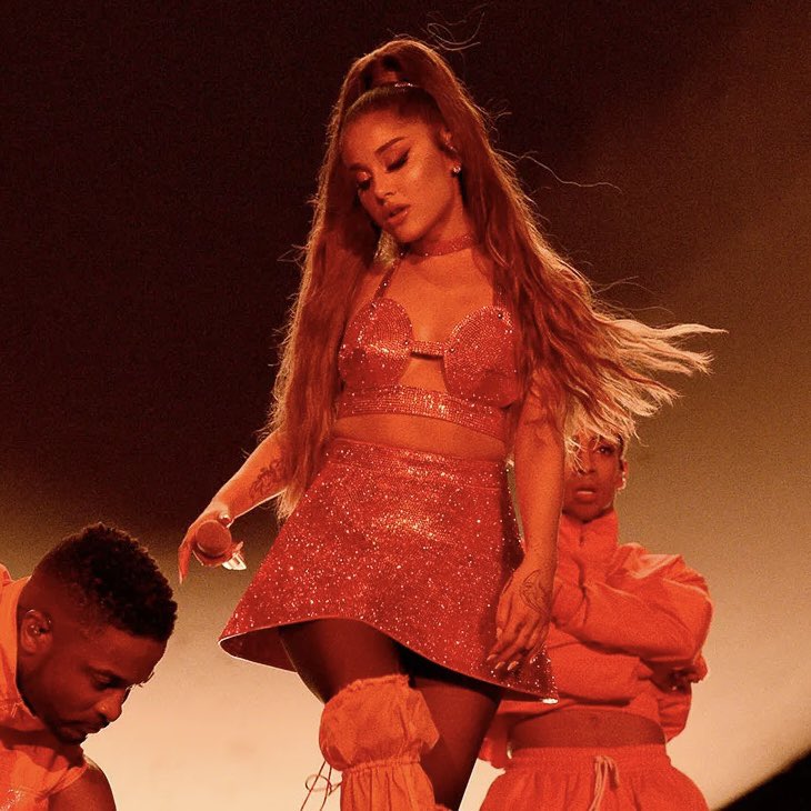 theegrandeheels's tweet image. what song do you NEED to be performed by ariana grande on tour?