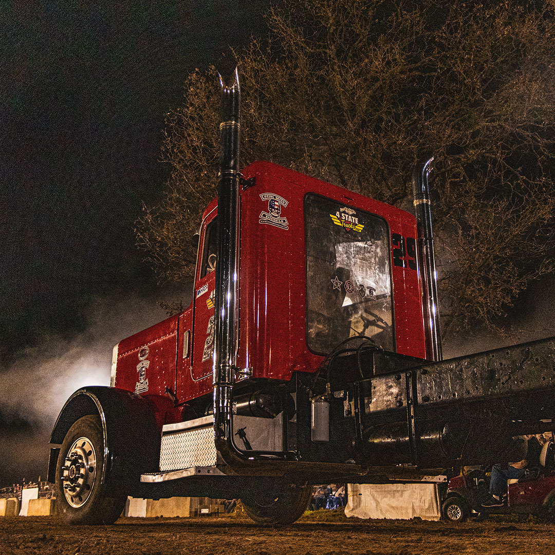 GBATSJoMo's tweet photo. Dirt drags are anything but a drag at GBATS! 

#4StateTrucks #ChromeShopMafia #chrome #chromeshop #customtrucks #semitrucks #trucking #customrig #bigrig #18wheeler #tractortrailer #largecar #cdldriver #trucker #truckers #truckerslife #longhaul #diesel #GBATS https://t.co/mZKEI3PvuR