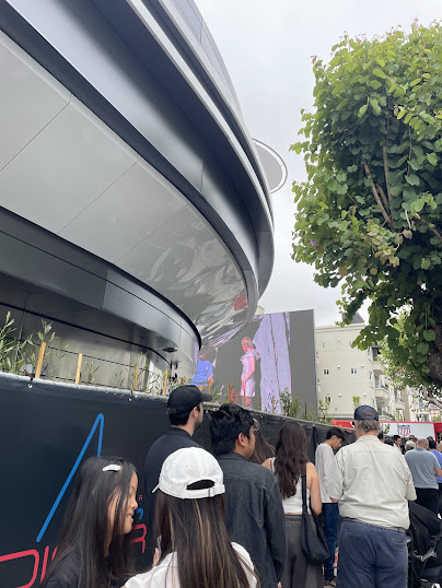 moethajib2's tweet image. It’s 1:02 PM here in Los Angeles, and there’s already a line forming outside the Tesla Diner. According to the latest update from security, doors are expected to open at 4:00 PM PST.
If you’re planning to come by, now’s a good time to make your way over and secure your spot.…