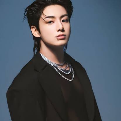 blueihopew's tweet photo. Un #autaekook donde 🐰 por su cumpleaños va por primera vez a un antro y 🐯/🐻 comienza a coquetearle sin saber que 🐰 jamás había recibido un coqueteo en su vida https://t.co/gpmznZ2ZkX