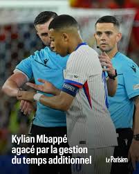 mlkzchn's tweet photo. @unkazdal25 l'ouverture de la kazdalerie à Lille https://t.co/YBnKucsWUf