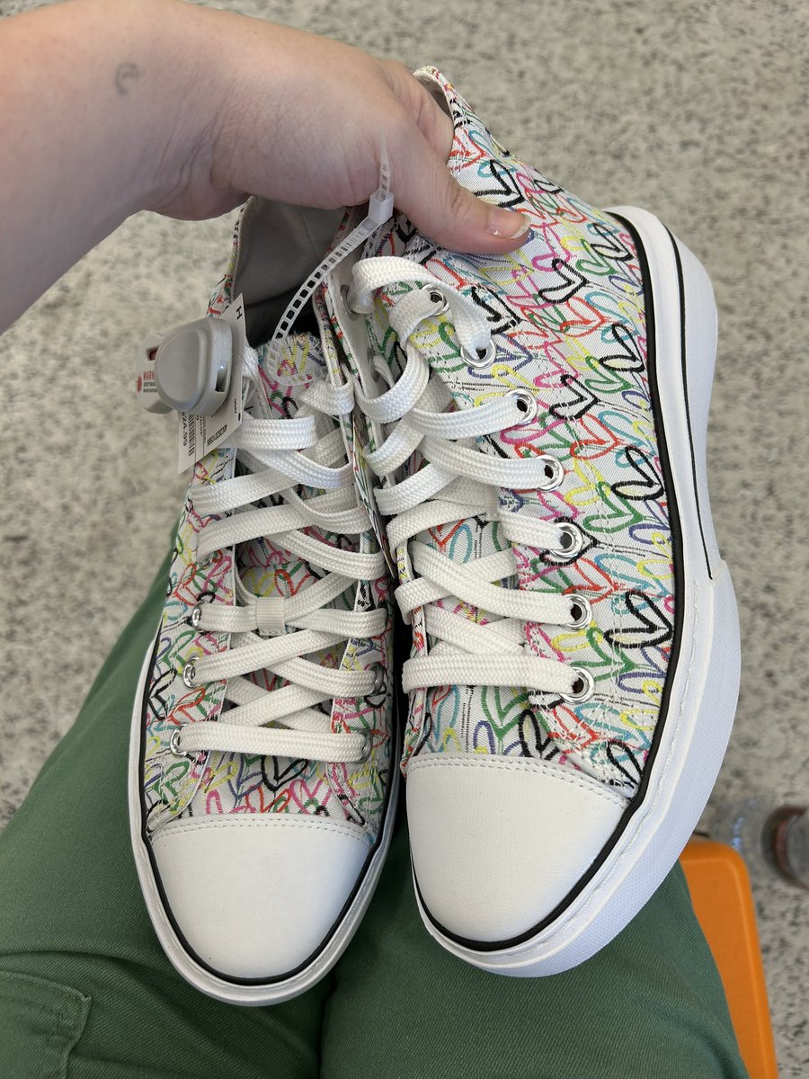 beeyewgee's tweet image. just found the most insanely sidequest coded shoes ever oh i cant wait to wear them to the fonda