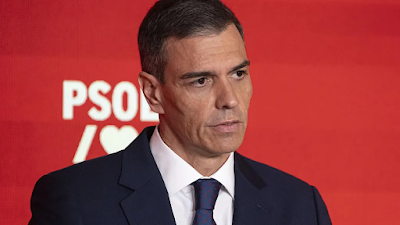 RobertoGranda6's tweet image. "A Sánchez lo que le demacra es que, en una personalidad egomaníaca preocupado por cómo la posteridad le recordará, empieza a tener la certeza de que no podrá volver a pisar la calle con normalidad".
Artículo ✍️
rgranda.blogspot.com/2025/07/una-ma…