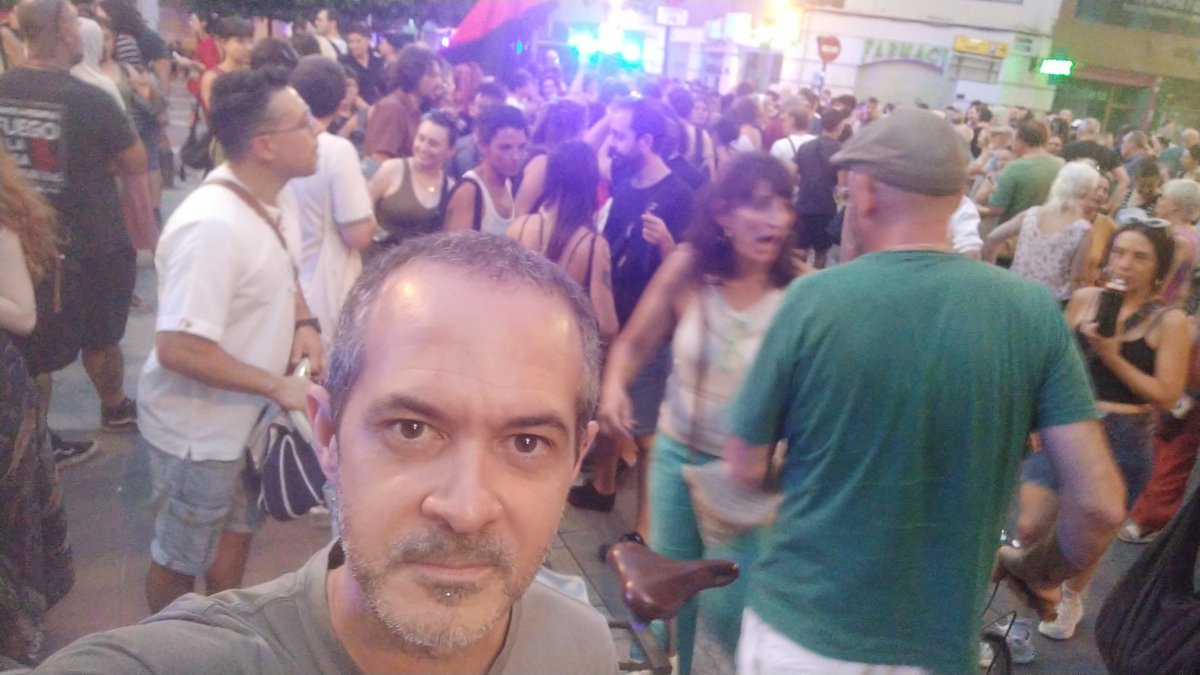 En la mani antifascista de Murcia, por los incidentes de Torrepacheco. Muchos encuentros con antiguos compañeros de la facultad de Filosofía.