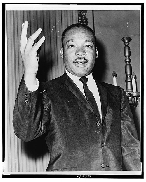 RpsAgainstTrump's tweet image. BREAKING: In a desperate attempt to distract from the Trump administration’s decision to block the release of the Epstein files (despite earlier promises), DNI Tulsi Gabbard has released FBI records on MLK Jr., despite his family’s opposition.
In a statement, the King family…