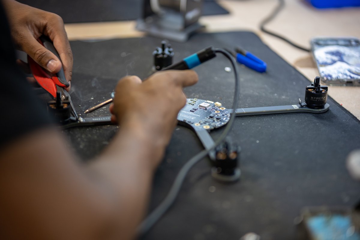 Our drones are built to be simple - easy to assemble, easy to scale.

We’re currently producing thousands of drones every year, right here in the USA 🇺🇸

#SwarmDefense #DroneBuild #MadeInUSA #CounterUAS #DefenseTech #DroneSwarm #AmericanManufacturing #MissionReady