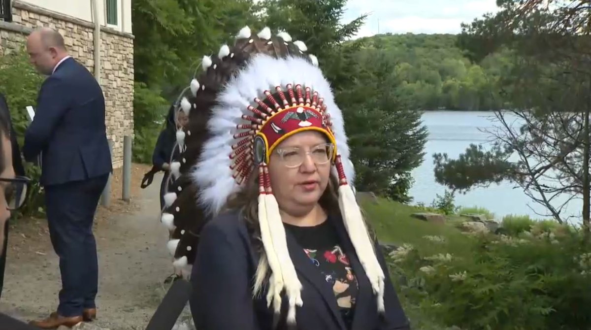 CPAC_TV's tweet image. LIVE: AFN national chief speaks with reporters as premiers, Indigenous leaders meet
➡️ow.ly/tkmX50WsUnf
EN DIRECT : La cheffe de l’APN parle aux médias lors de la rencontre des PM et leaders autochtones
➡️ow.ly/f99s50WsUng
#cdnpoli | #polcan