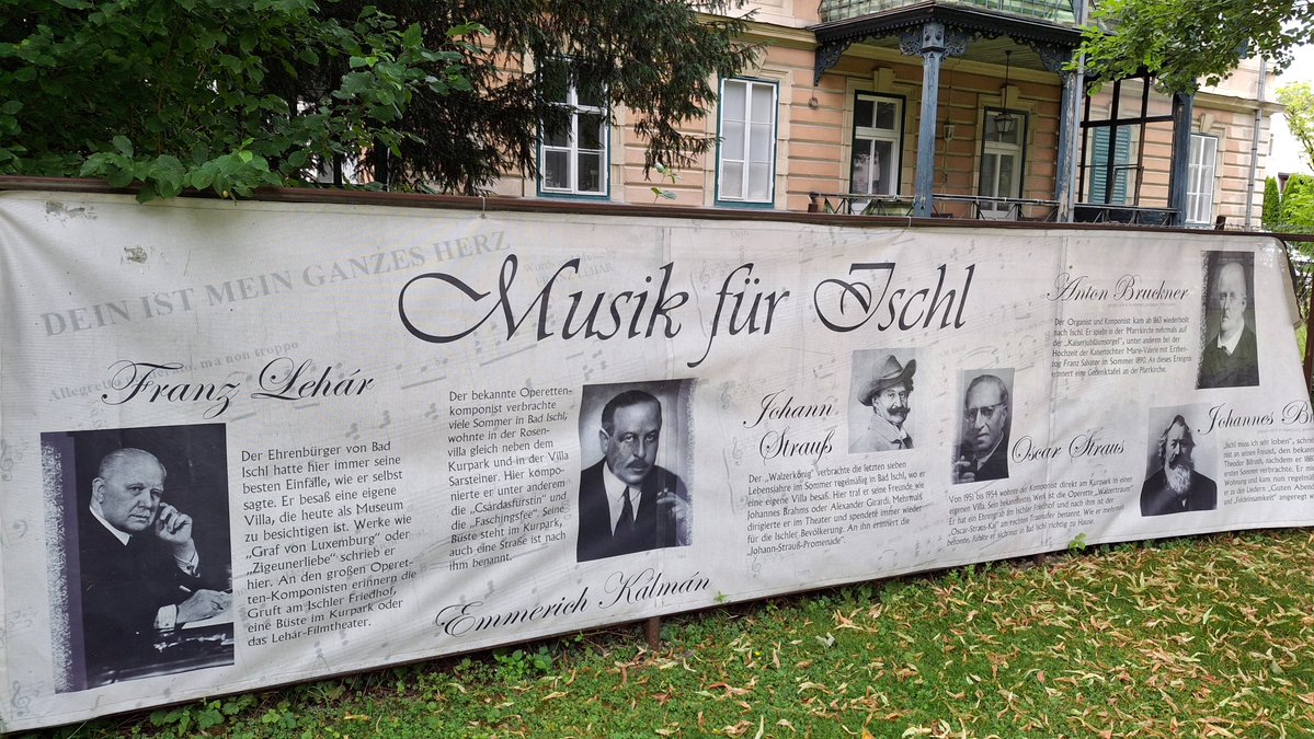 Veronika (@ucaveronika) on Twitter photo Schválně jsem počítala, kolikrát tu mají zmíněno jméno Cimrman. Ani jednou, vážení přátelé...
Co kdybychom jim poslali ostrou prosbu? 🤔<a href="/cimrmanuvposl/">Posluchač Cimrmanů 🧔🏻✌️🫶🇺🇦</a> Schválně jsem počítala, kolikrát tu mají zmíněno jméno Cimrman. Ani jednou, vážení přátelé...
Co kdybychom jim poslali ostrou prosbu? 🤔<a href="/cimrmanuvposl/">Posluchač Cimrmanů 🧔🏻✌️🫶🇺🇦</a>