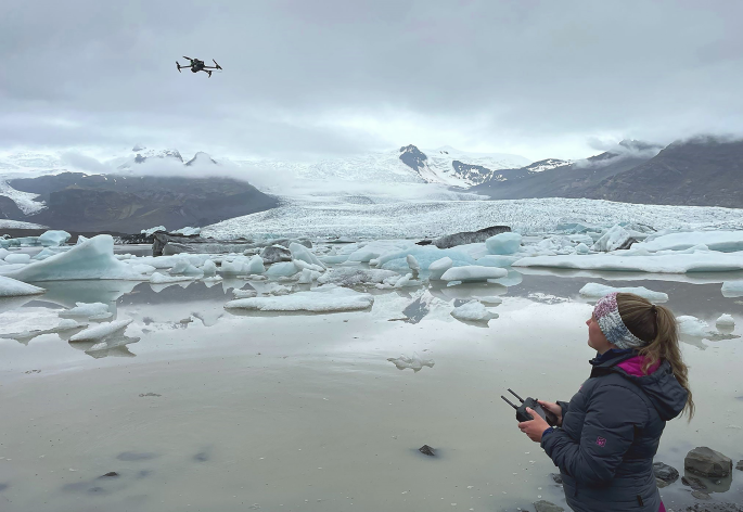 NatRevEarthEnv's tweet image. New online! Using drones to investigate subglacial hydrology bit.ly/44FHK6H