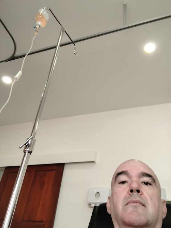 USConnect2021's tweet image. Govt hospital is cheap and I wanted donations to go far.
They lack lots of services and it has been 2 weeks now.
I want transfered to one f best hospitals in world Bumrungrad.
They changed medications. Got 2 donations today. $160 away to do it. Plz Repost…