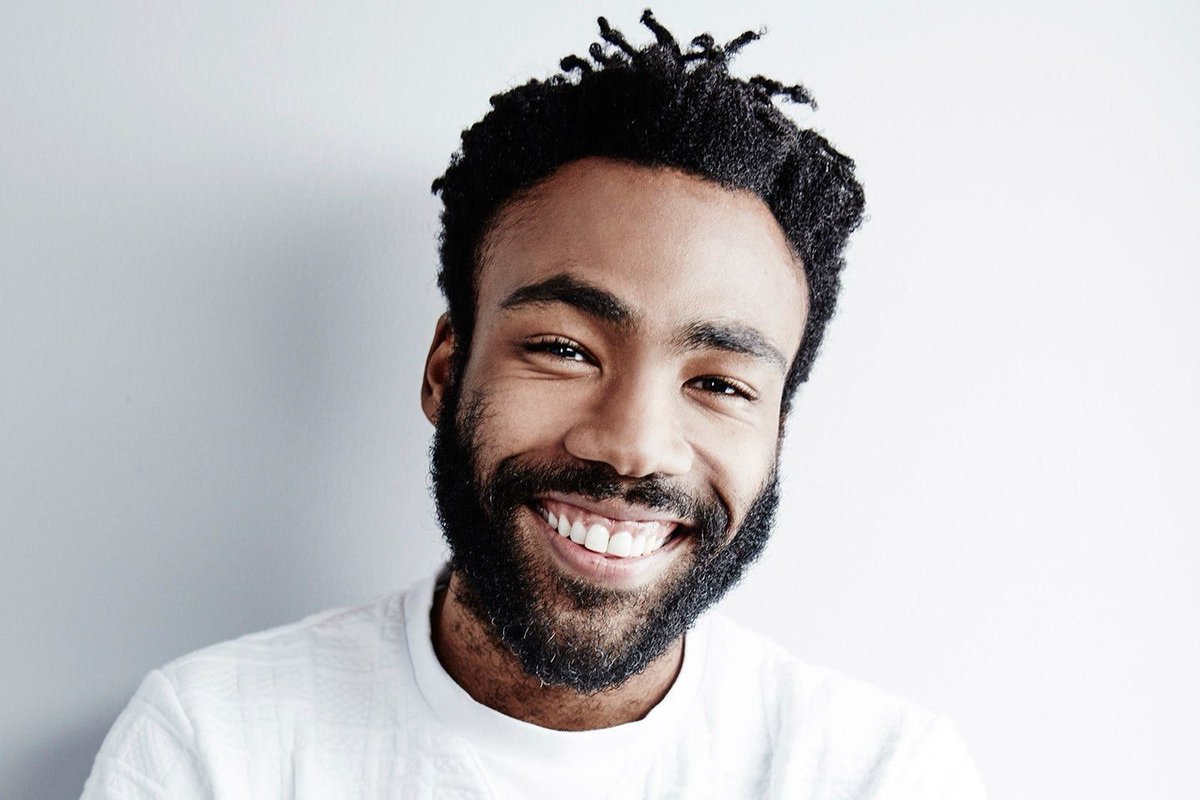 WhoCraved's tweet image. Donald Glover reveals he’s pitching a spin-off for the Whoniverse | 🚨
“Let’s just say I’m putting the Bi into bigeneration”