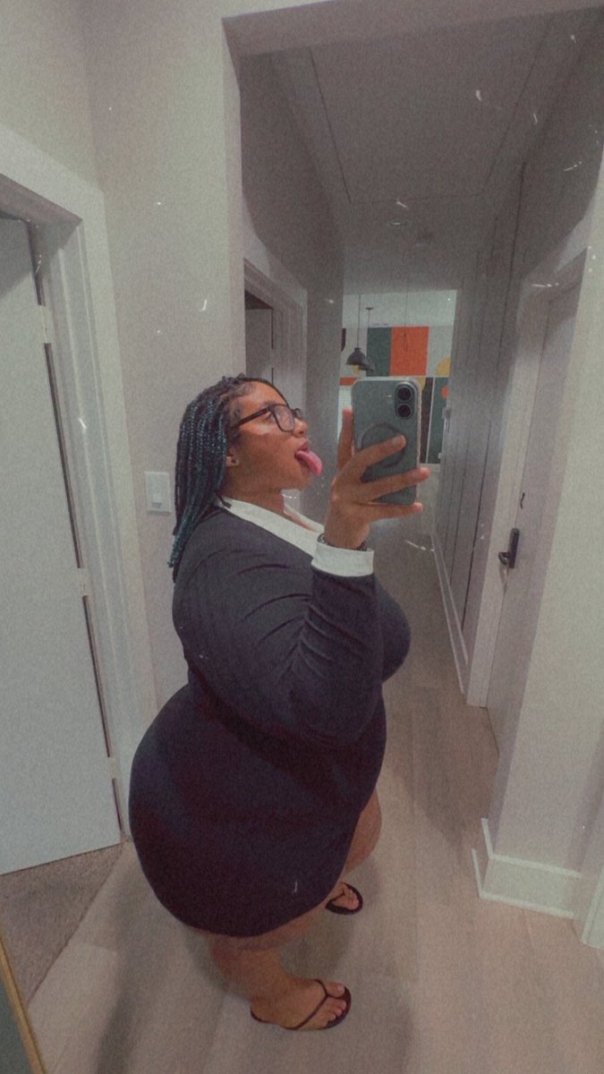 Ur FAVORITE BBW SNACK 🧁 tweet media