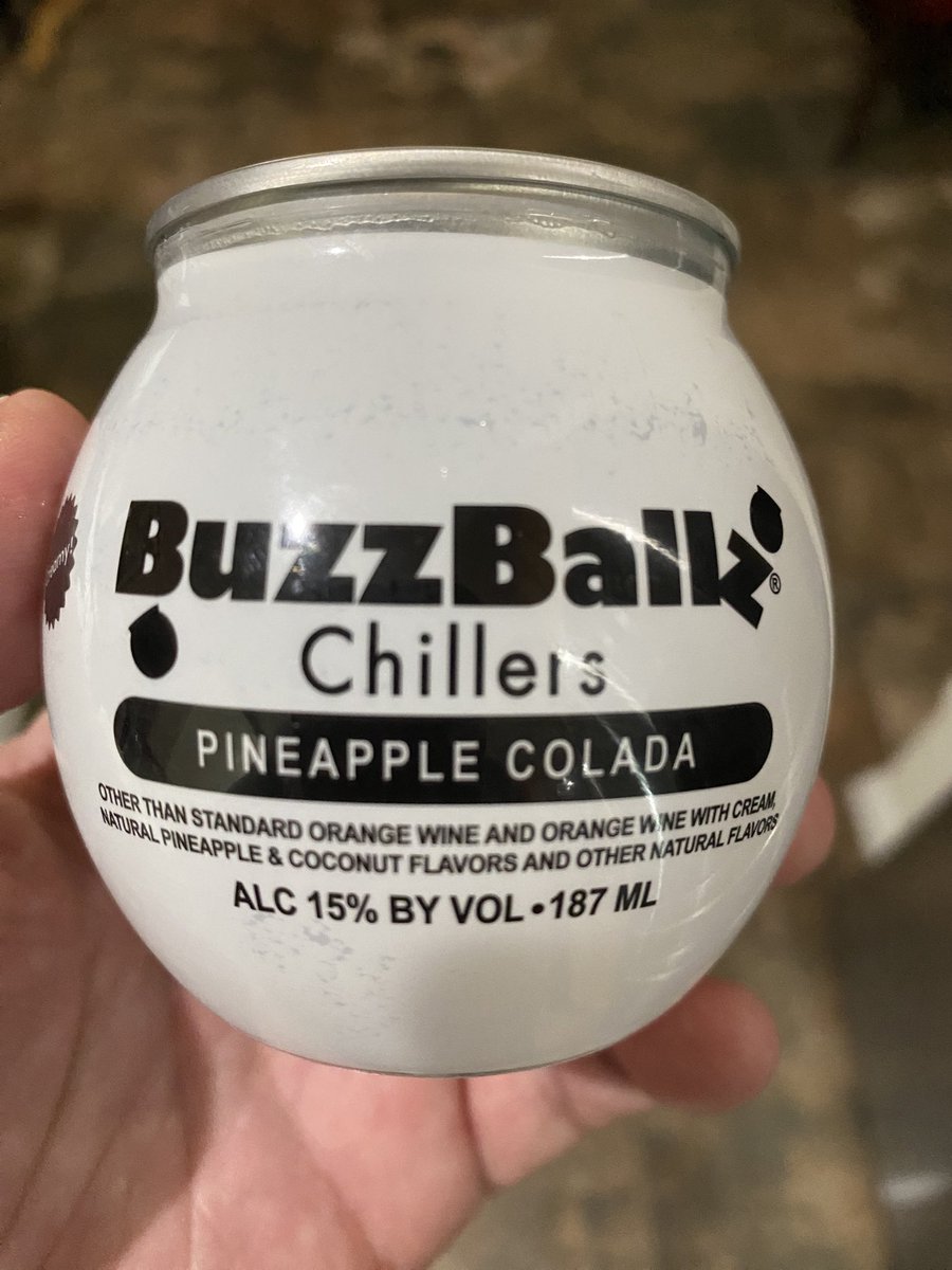 HoneyBoneRush's tweet image. Has anyone tried these yet, it’s made with wine not rum, not bad. #buzzballz