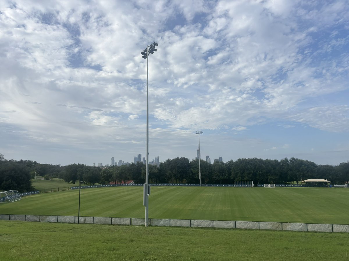That view! <a href="/SEUWSoccer/">St. Edward's Women's Soccer</a> 
⚽️👀 #hilltoppers