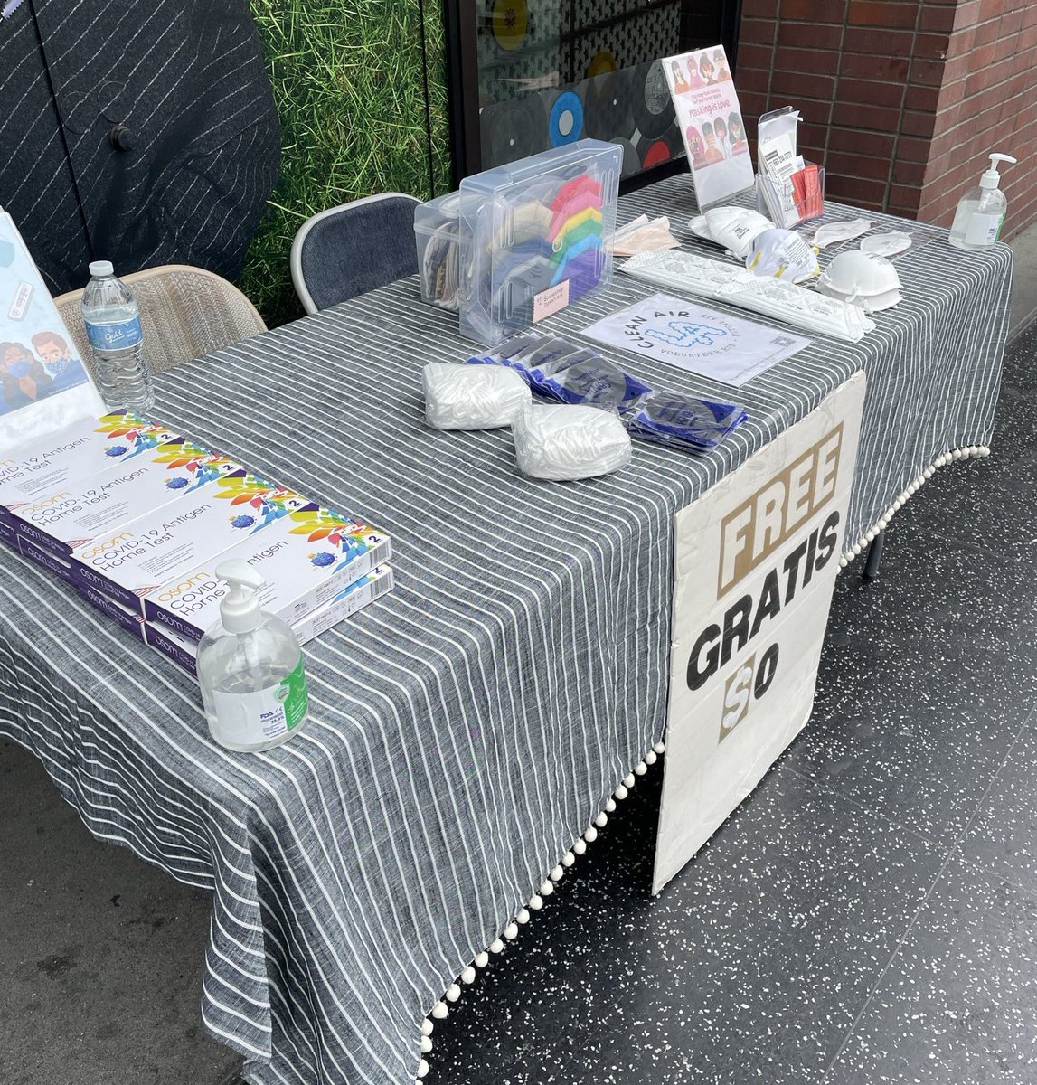 CleanAirLA's tweet image. We’re out at @amoebamusic for a few hours if you need anything.