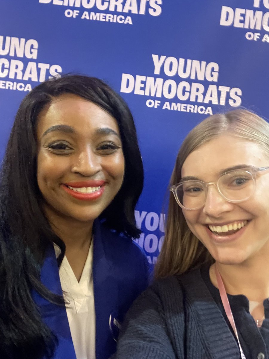 KansasDems's tweet image. Way to go Brianna Cole!
Brianna is the Wichita State University Young Democrats President & a delegate at the DNC @youngdems National Convention in Philly representing the Kansas Young Democrats.
The future looks strong in Kansas!
Also congrats to new Chair @FatimaHeyward!