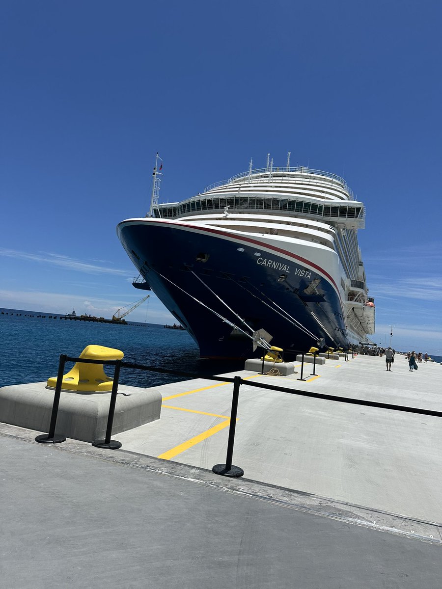 HMScott2020's tweet image. Don’t mind me… just cruising my life away ☀️
#carnivalcruiseline #CarnivalVista #teacher #clearthelist2025