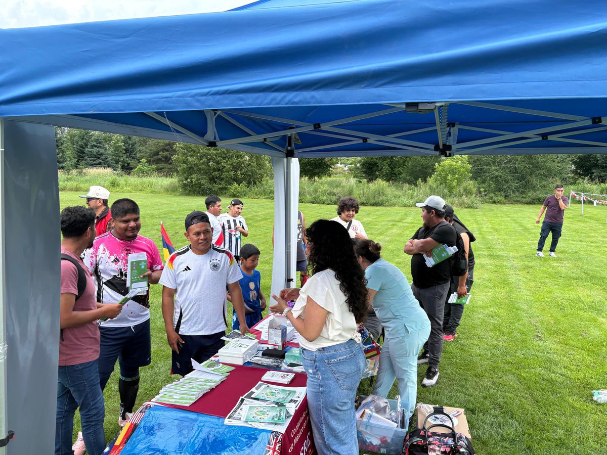 🇲🇽⚽ Ayer participamos en Torneo de Fútbol de la Plaza Comunitaria Beauce, promoviendo #ProtecciónPreventiva, salud, educación e inclusión.

Desde el @ConsulMexMTL y la #VentanillaDeSalud, seguimos construyendo comunidad con energía y compromiso. 💪💚 <a href="/IME_SRE/">IMME</a> <a href="/vcalva/">Vanessa Calva Ruiz (she/ella)</a>