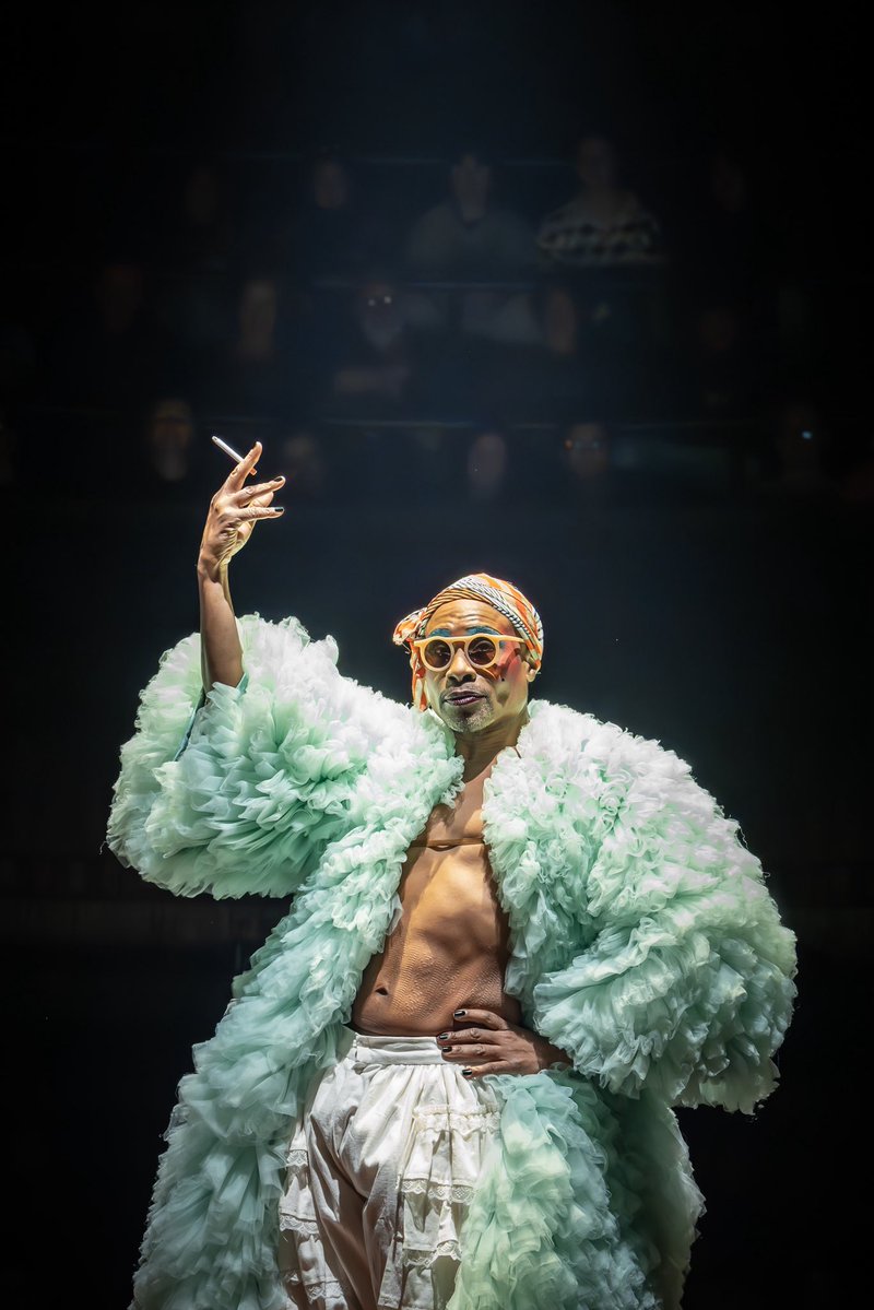 kitkatclubnyc's tweet image. Beginning tomorrow, direct from London, Emmy Award, GRAMMY Award and three-time Tony Award® winner Billy Porter is Broadway’s Emcee for 13 weeks only. Come on over. Ticket: kitkat.club
📸: Marc Brenner