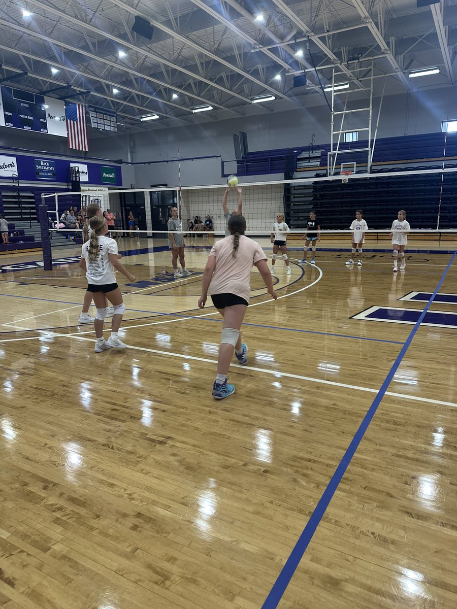What a great afternoon with our Coo Campers! 💜🏐🐾